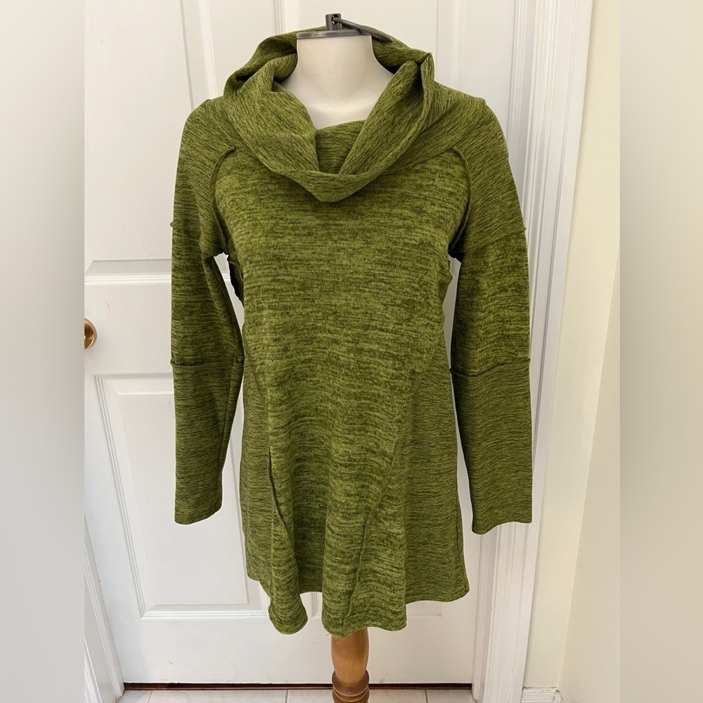 True Essence long cowl neck ladies top size medium/large